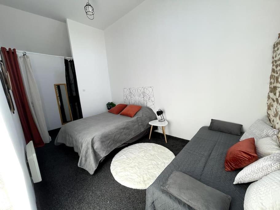 Gites Le Bisson Heusse Exterior photo